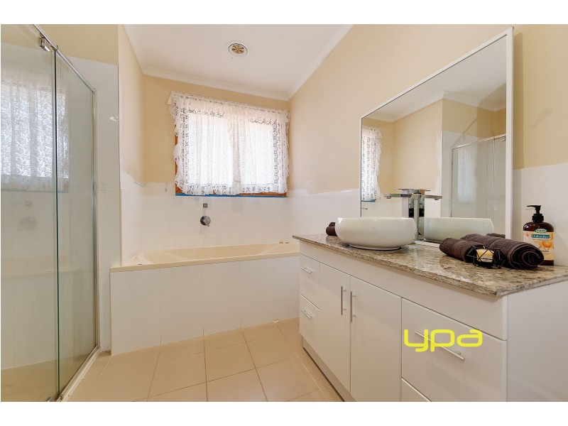 52 Kenny Street, Attwood VIC 3049