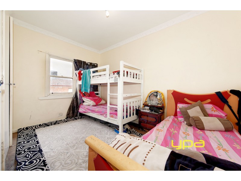 33 Rokewood Crescent, Meadow Heights VIC 3048