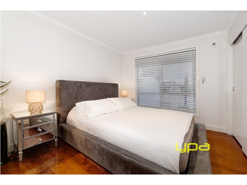 1/2 Dakara Close, Meadow Heights VIC 3048