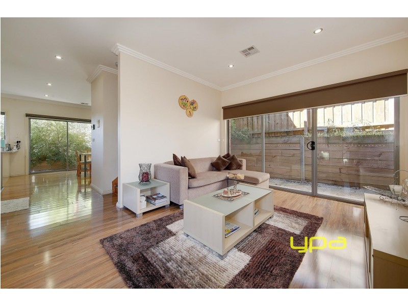 4/64 Lorraine Crescent, Jacana VIC 3047