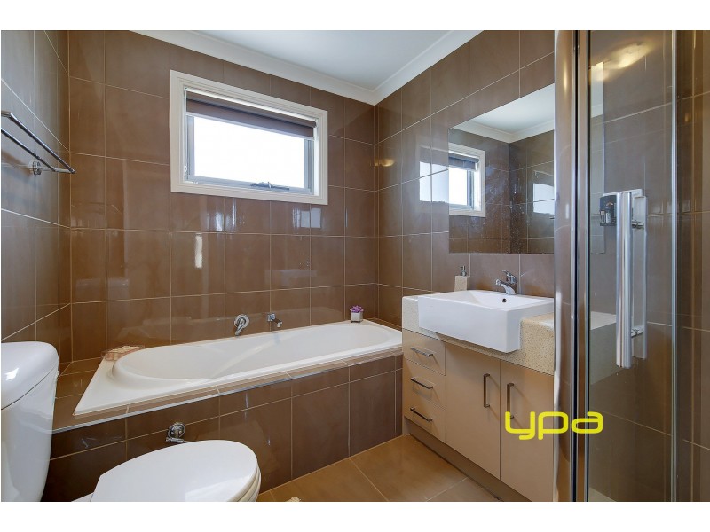 4/64 Lorraine Crescent, Jacana VIC 3047