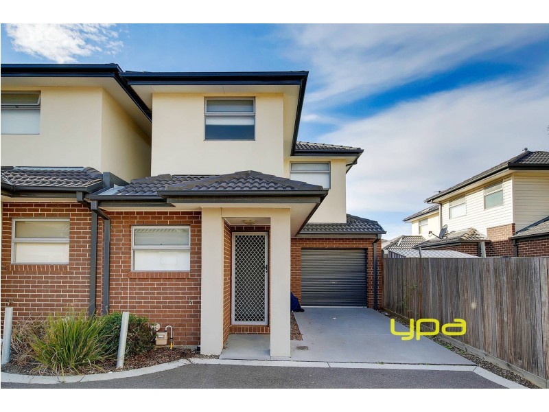 3/4 Wyndcliffe Way, Roxburgh Park VIC 3064