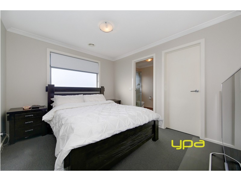 3/4 Wyndcliffe Way, Roxburgh Park VIC 3064