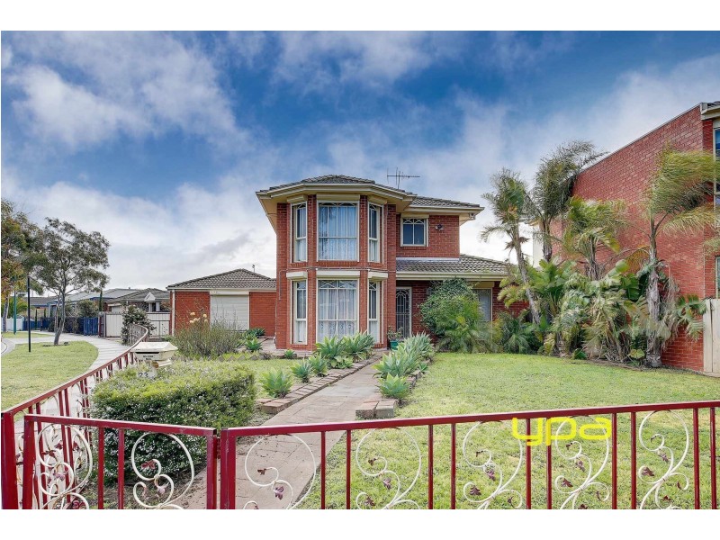 23 Almands Avenue, Roxburgh Park VIC 3064