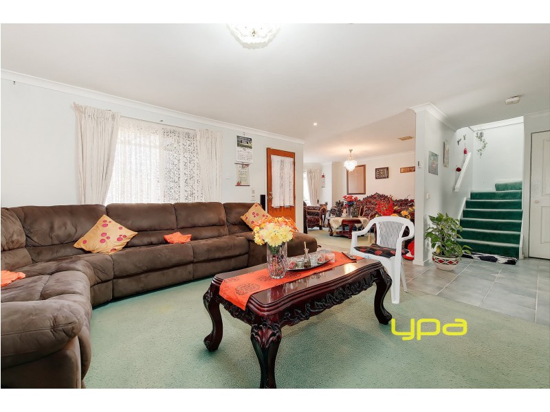 23 Almands Avenue, Roxburgh Park VIC 3064