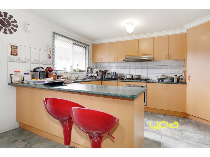 23 Almands Avenue, Roxburgh Park VIC 3064