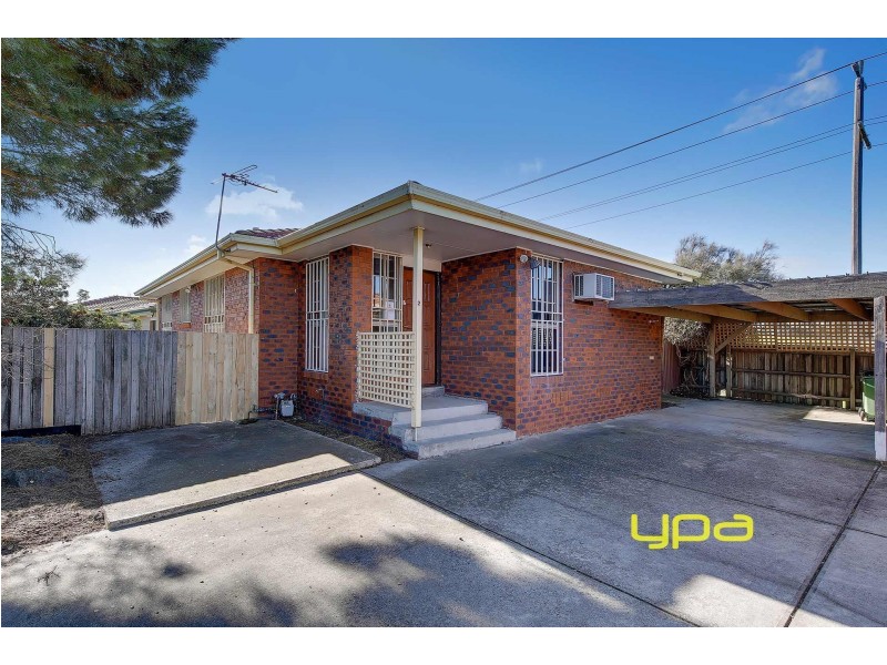 2/11 Opal Court, Meadow Heights VIC 3048