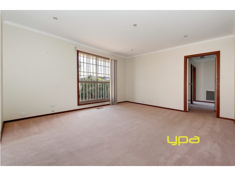 2/11 Opal Court, Meadow Heights VIC 3048