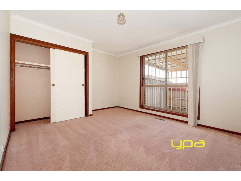 2/11 Opal Court, Meadow Heights VIC 3048