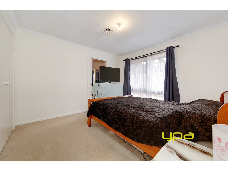 18 Dunkeld Street, Meadow Heights VIC 3048