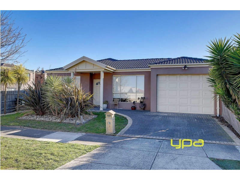 3 Pinelea Court, Roxburgh Park VIC 3064