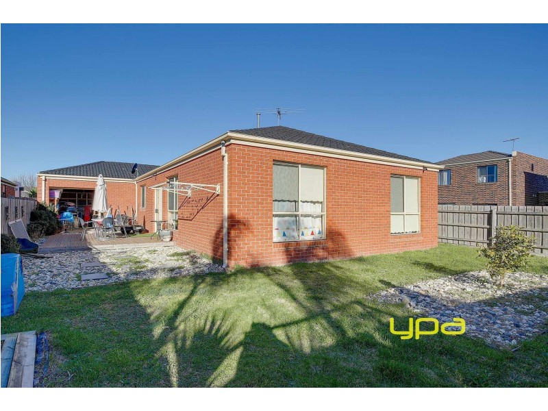 3 Pinelea Court, Roxburgh Park VIC 3064