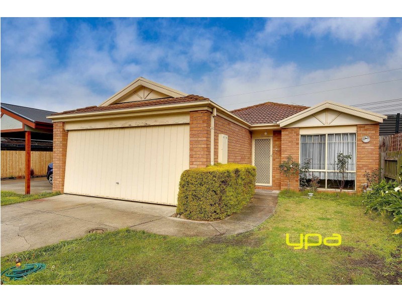 19 Sheridan Way, Roxburgh Park VIC 3064