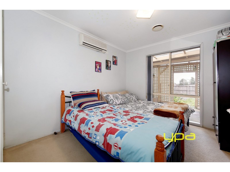 19 Sheridan Way, Roxburgh Park VIC 3064