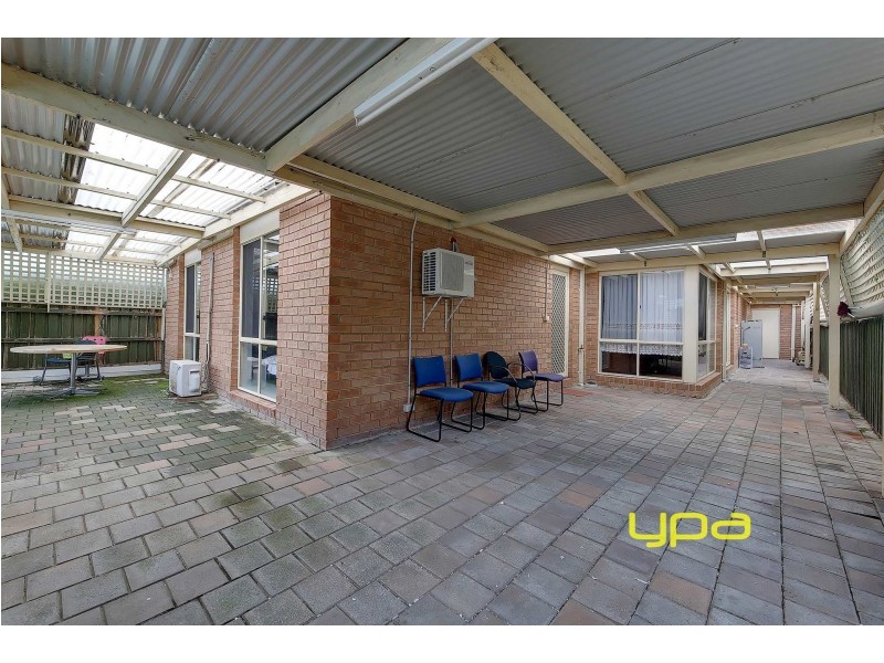 19 Sheridan Way, Roxburgh Park VIC 3064
