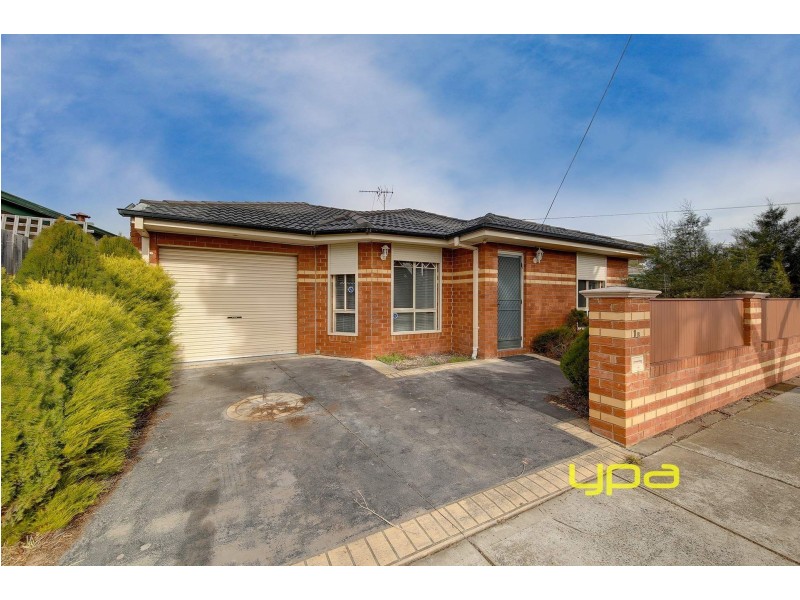 1B Woodburn Crescent, Meadow Heights VIC 3048