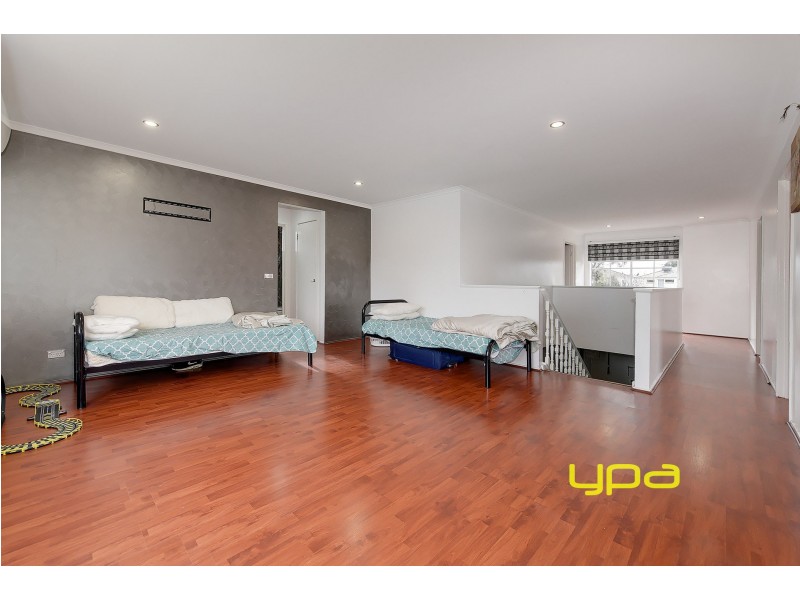 107 Donald Cameron Drive, Roxburgh Park VIC 3064