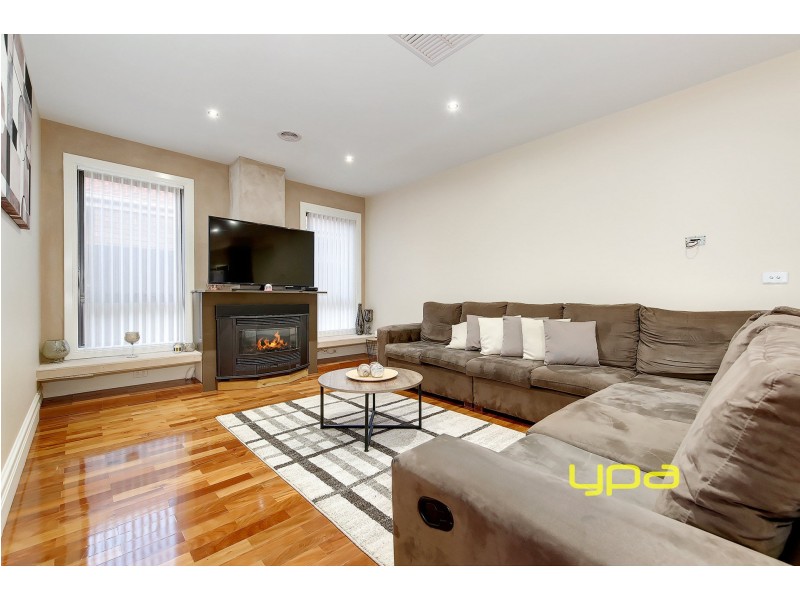 22 Lightwood Crescent, Meadow Heights VIC 3048