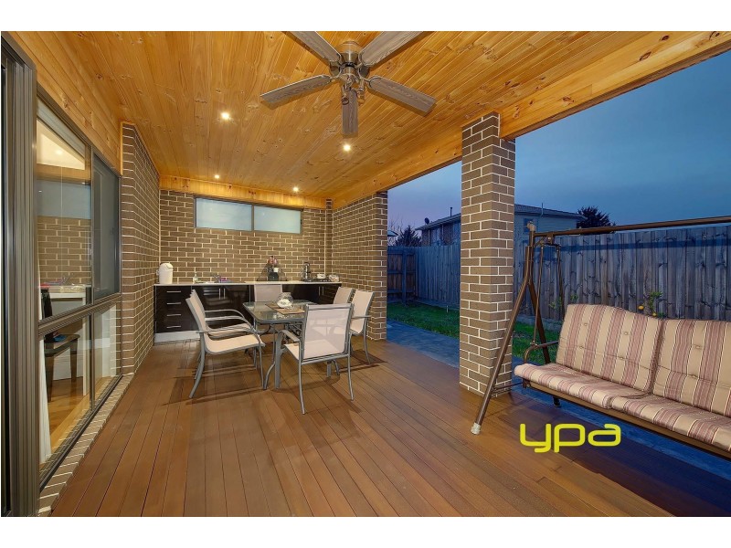 22 Lightwood Crescent, Meadow Heights VIC 3048