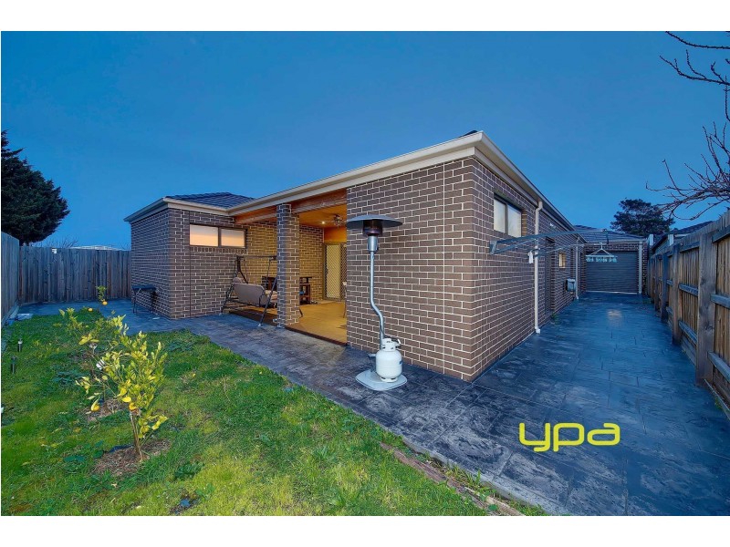 22 Lightwood Crescent, Meadow Heights VIC 3048