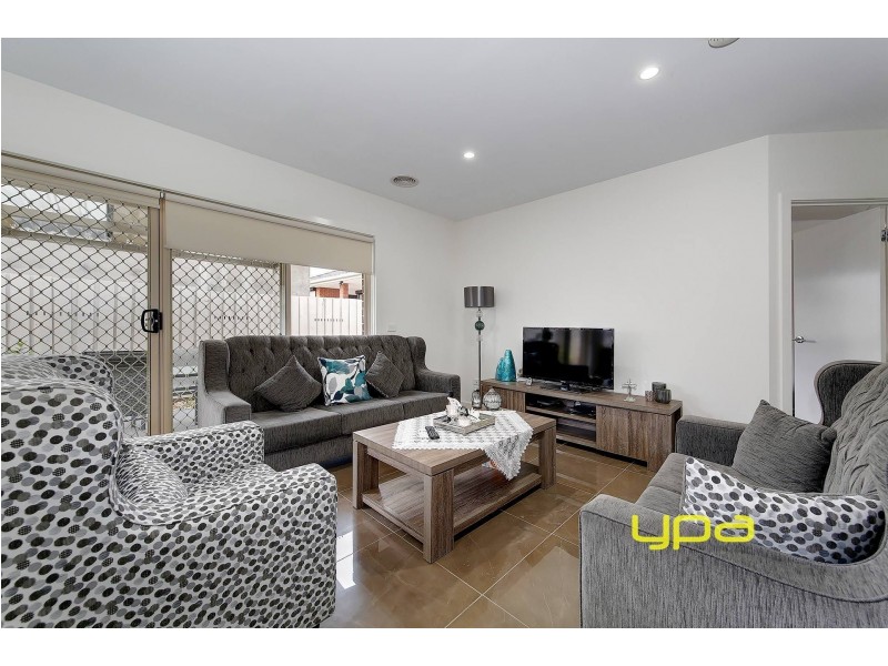 3/24 Milford Court, Meadow Heights VIC 3048