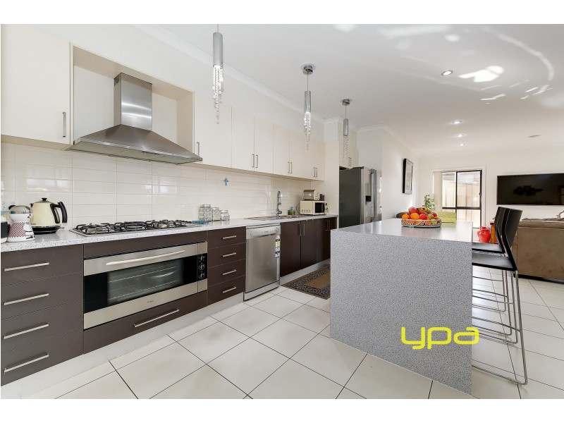 12 Aura Way, Craigieburn VIC 3064