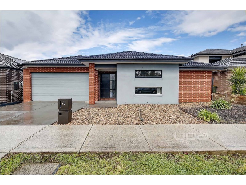 67 Biltmore  Crescent, Roxburgh Park VIC 3064