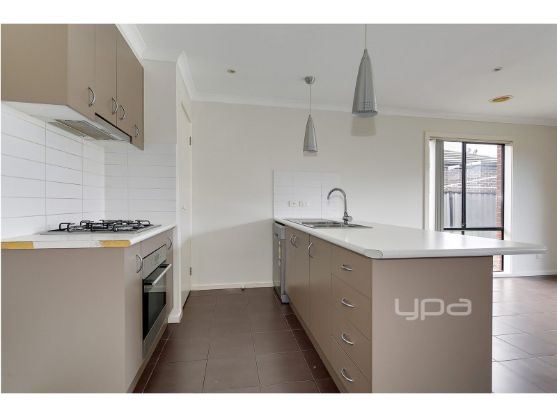 67 Biltmore  Crescent, Roxburgh Park VIC 3064