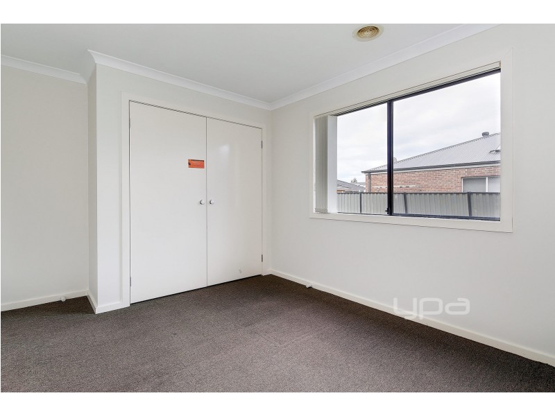 67 Biltmore  Crescent, Roxburgh Park VIC 3064