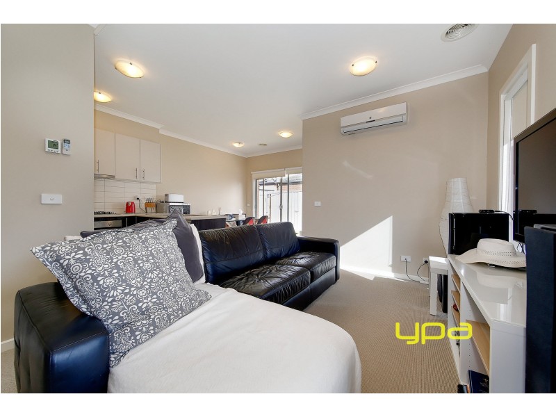 6/4 Wyndcliffe Way, Roxburgh Park VIC 3064