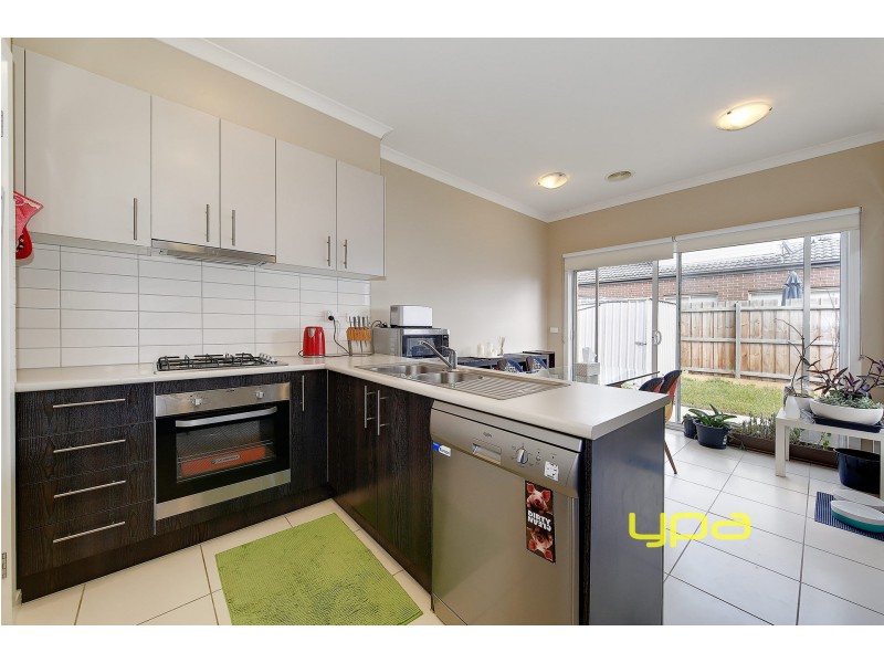 6/4 Wyndcliffe Way, Roxburgh Park VIC 3064