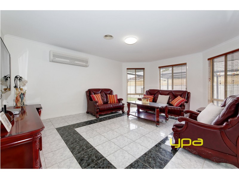 24 Sunnybrook Court, Craigieburn VIC 3064