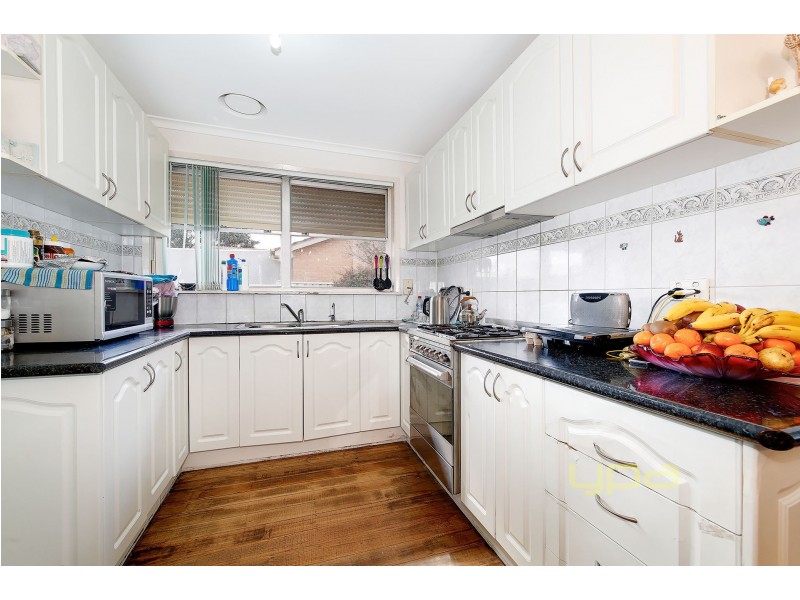 15 Childers Crescent, Coolaroo VIC 3048