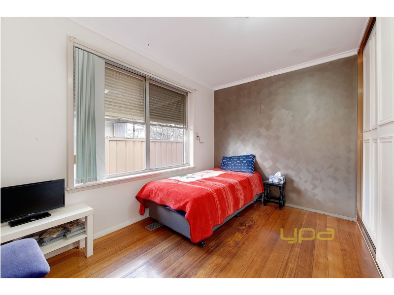 15 Childers Crescent, Coolaroo VIC 3048