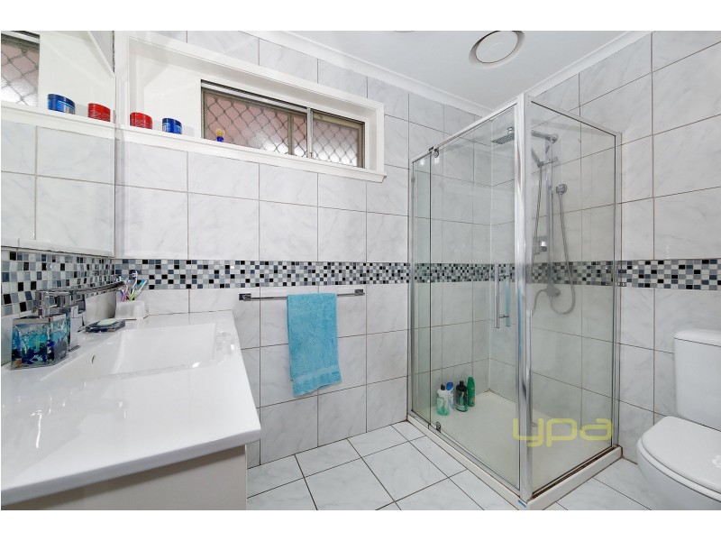 15 Childers Crescent, Coolaroo VIC 3048