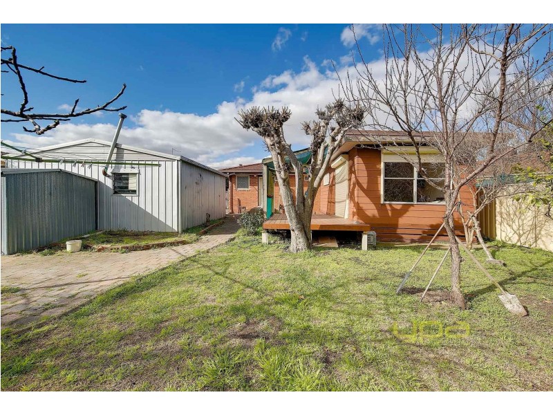 15 Childers Crescent, Coolaroo VIC 3048