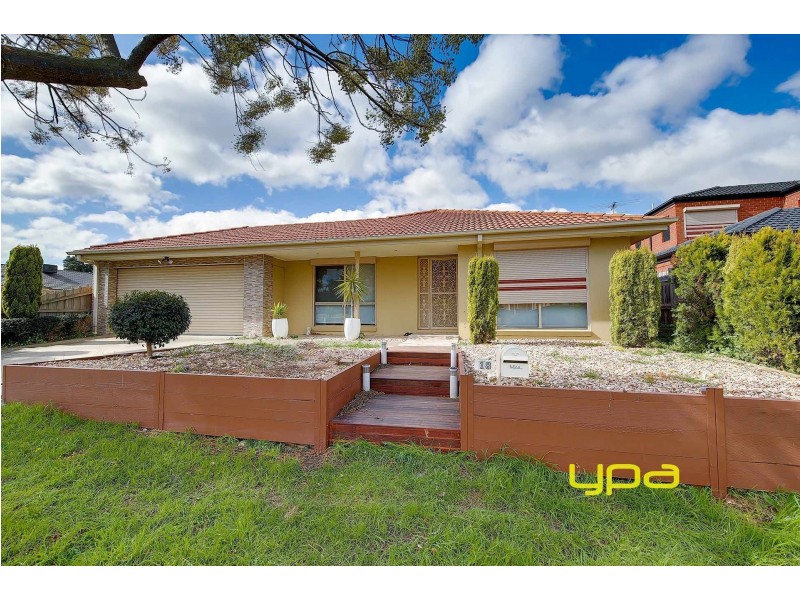 18 Colchester Circuit, Roxburgh Park VIC 3064