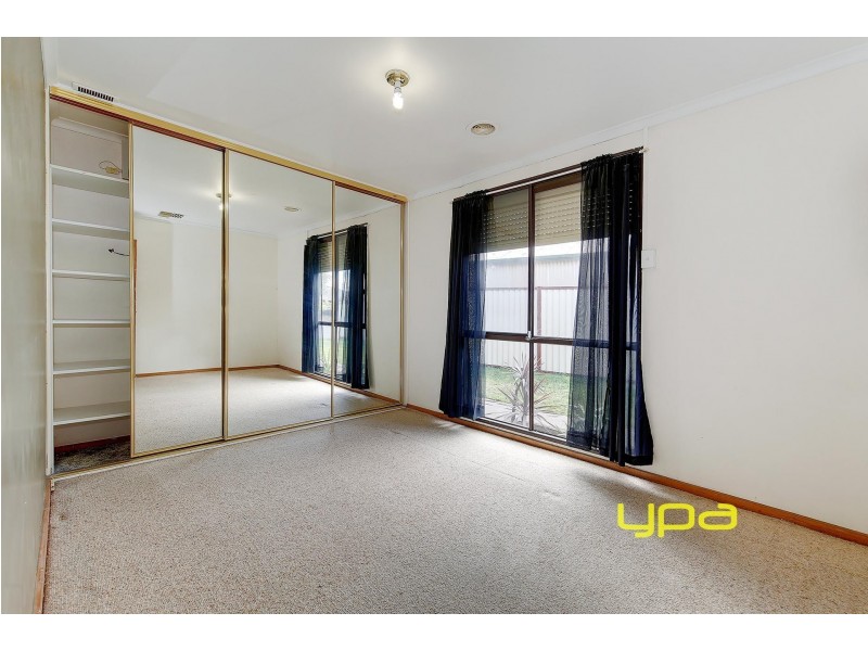 25 Darebin Court, Meadow Heights VIC 3048