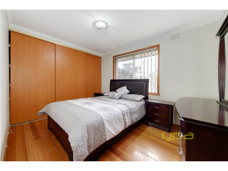 4 Elm Court, Coolaroo VIC 3048