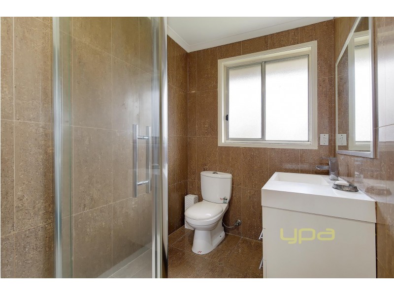 4 Elm Court, Coolaroo VIC 3048