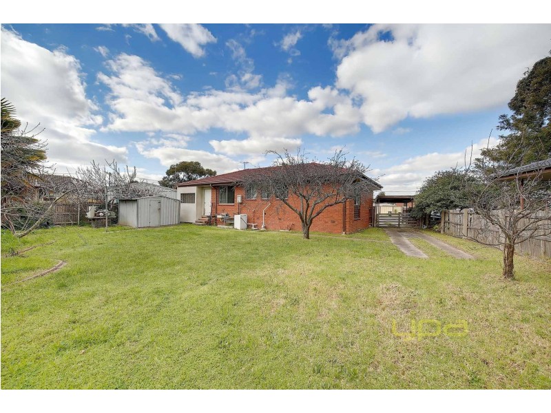 4 Elm Court, Coolaroo VIC 3048