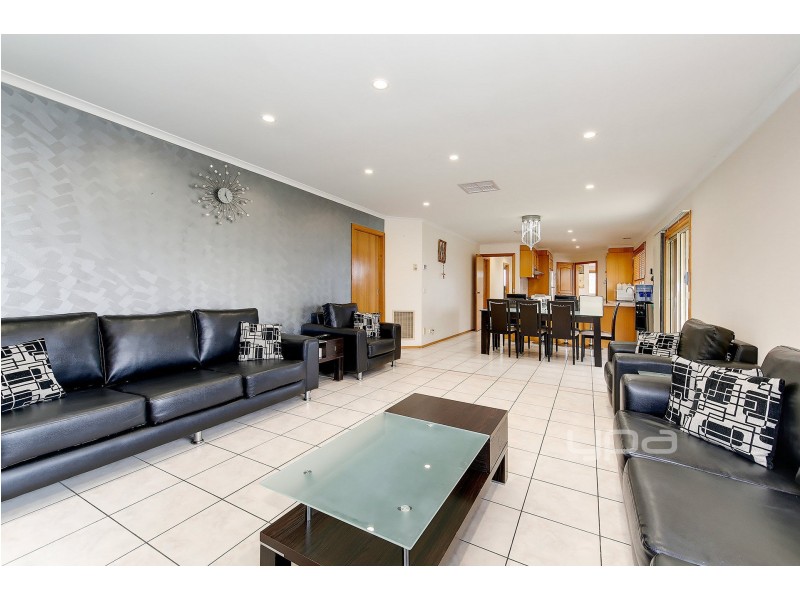 7 Wirilda Court, Meadow Heights VIC 3048