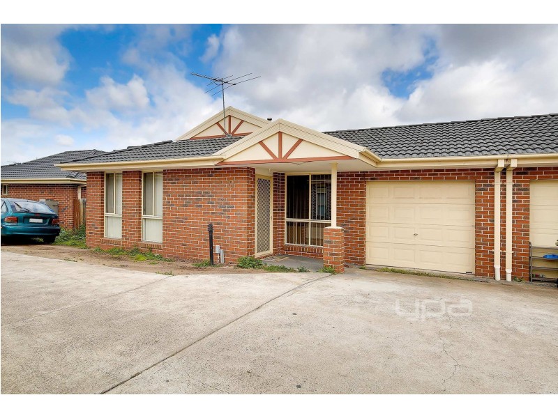 21/4-16 Melaleuca Drive, Meadow Heights VIC 3048