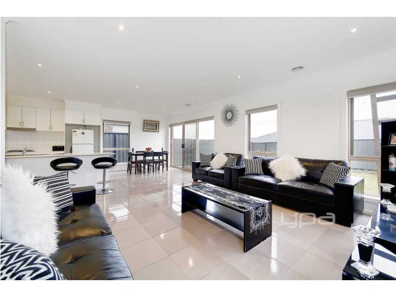 19 Braveheart Road, Craigieburn VIC 3064