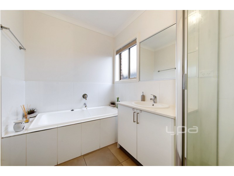 19 Braveheart Road, Craigieburn VIC 3064