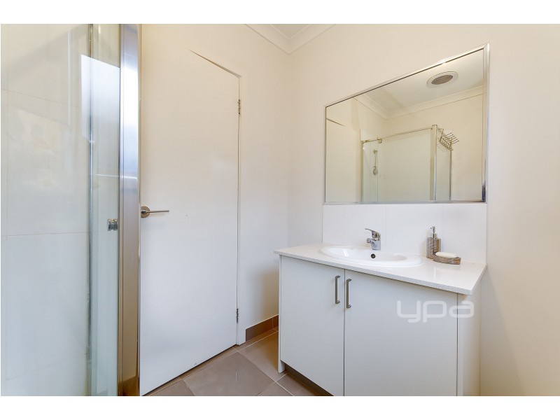 19 Braveheart Road, Craigieburn VIC 3064