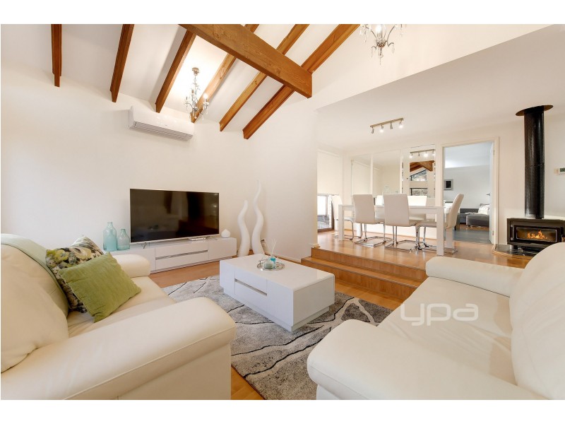 16 Aster Close, Meadow Heights VIC 3048