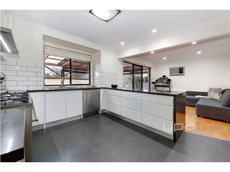 16 Aster Close, Meadow Heights VIC 3048