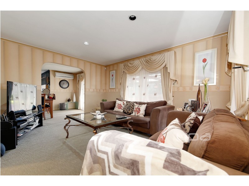 7 Lawry Place, Meadow Heights VIC 3048