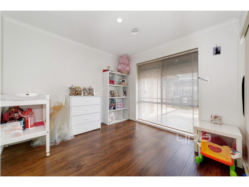 12 Morgan Court, Roxburgh Park VIC 3064